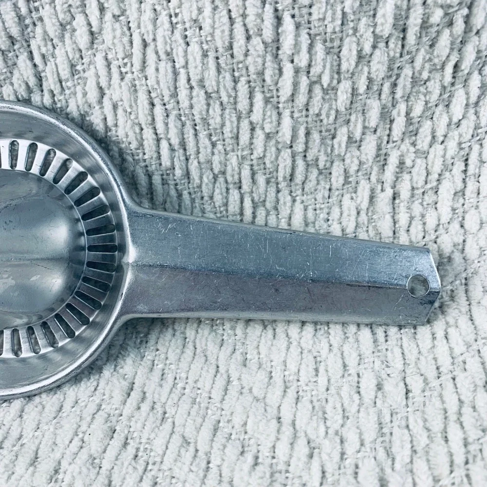 Foley Hand Juicer Unisex OS Silver Vintage Aluminum Manual‎ Citrus Reamer Tool